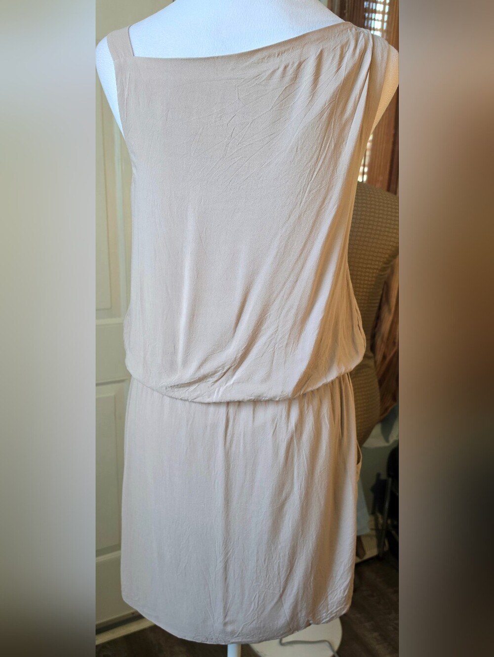 Theory Jaylyn Sleeveless Drape Neck Midi Dress Womens M Taupe Pockets Minimalist - Picture 4 of 11